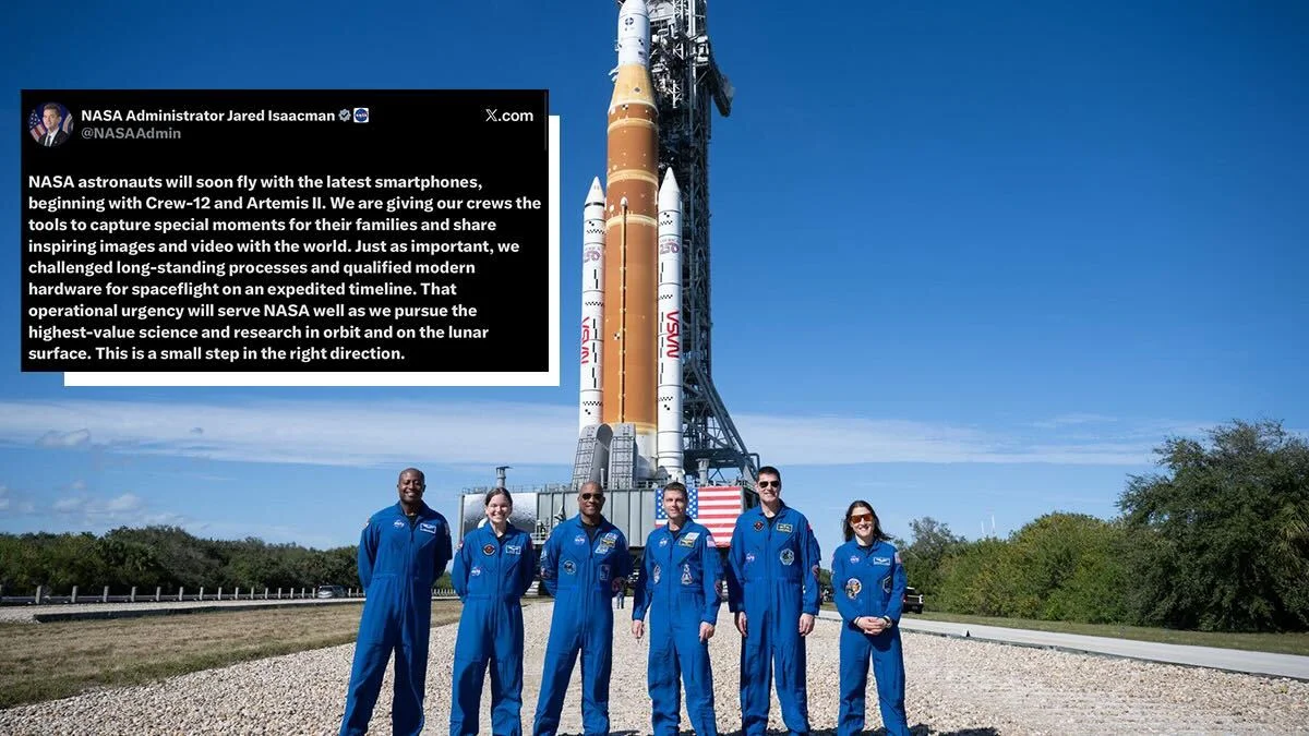 Smartphones cleared for launch as NASA loosens the rulebook - 4