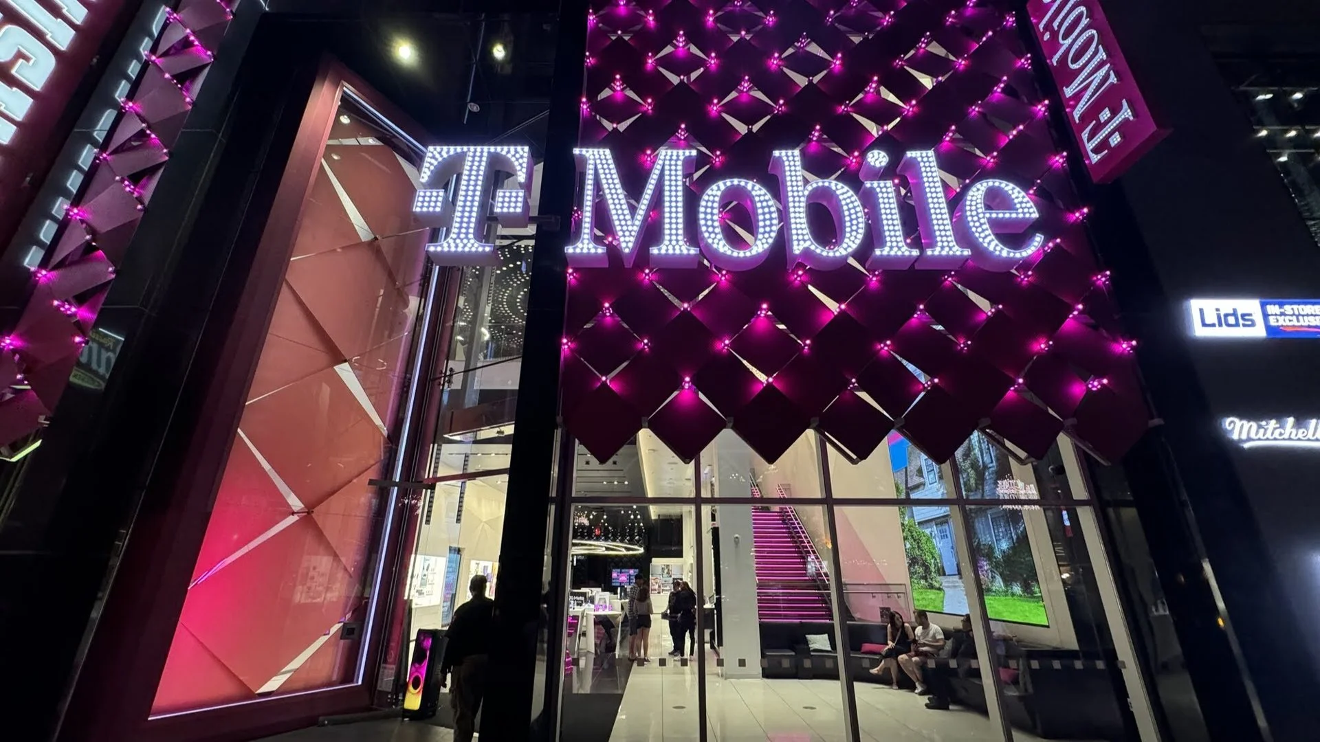 T-Mobile's Live Translation AI Agent Will Be Baked Into Your Phone Calls - 2