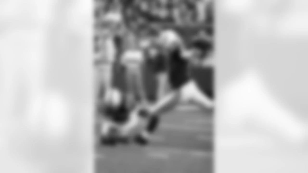 Hall of Fame finally gets one right with Adam Vinatieri decision - 1