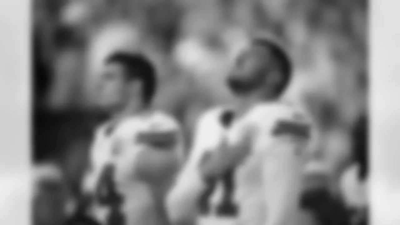 Commanders' Leo Chenal describes where he fits best - 1