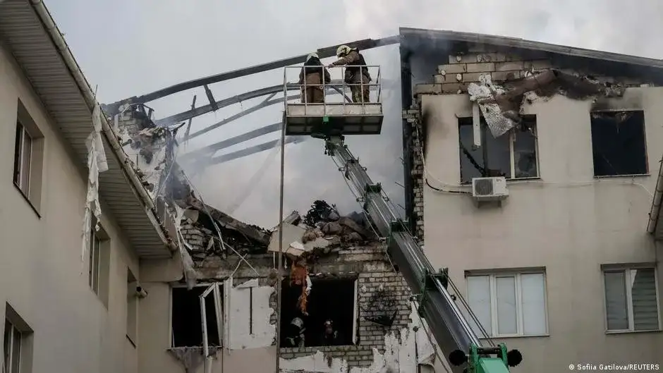 Kharkiv hotel blaze rages after Russian drone strikes - 4