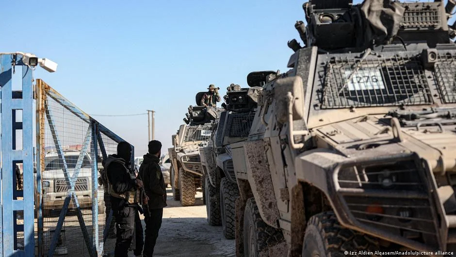 U.S. Transfers Thousands of ISIS Prisoners to Iraq From Syria - 3