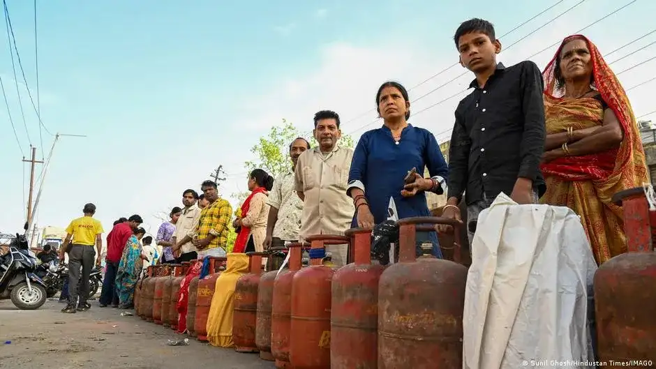Fuel crisis spurs violence in nations facing shortages... - 1