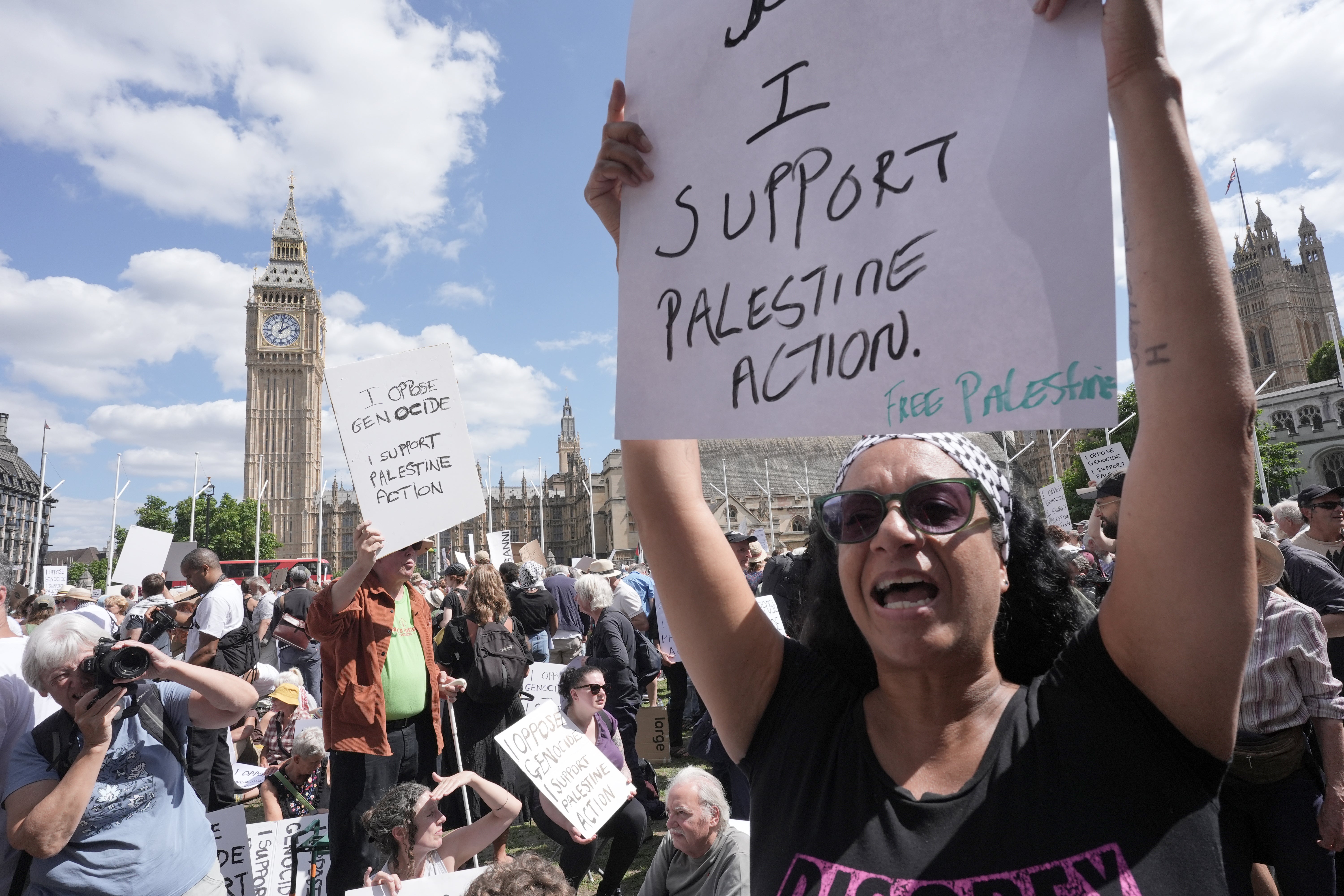 Met Police will stop arresting peaceful Palestine Action protesters after bombshell High Court ban ruling - 1