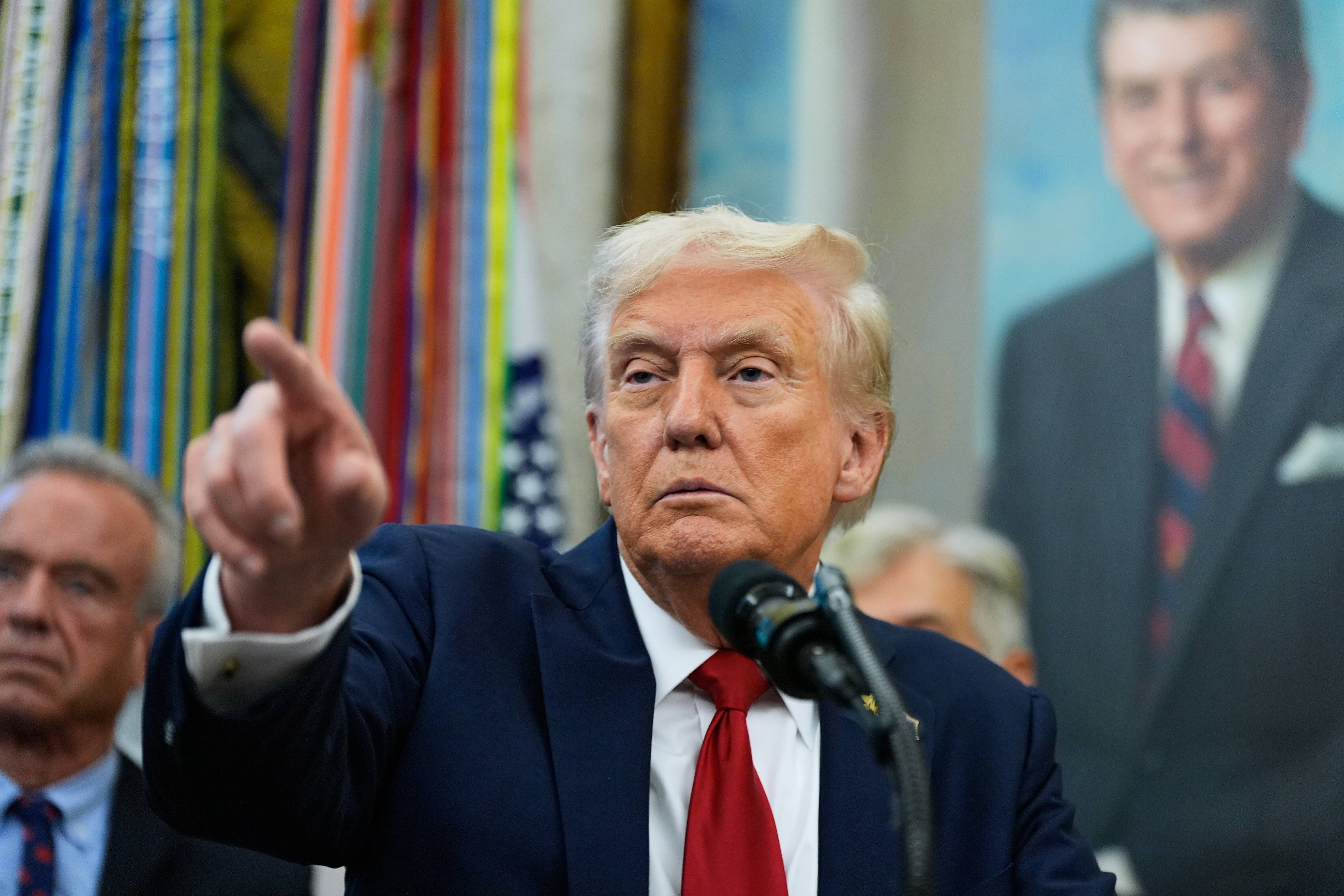 Take a Bow! Percentage of Americans Who Have Trust in Media Nears the End of Its Death Spiral - 3