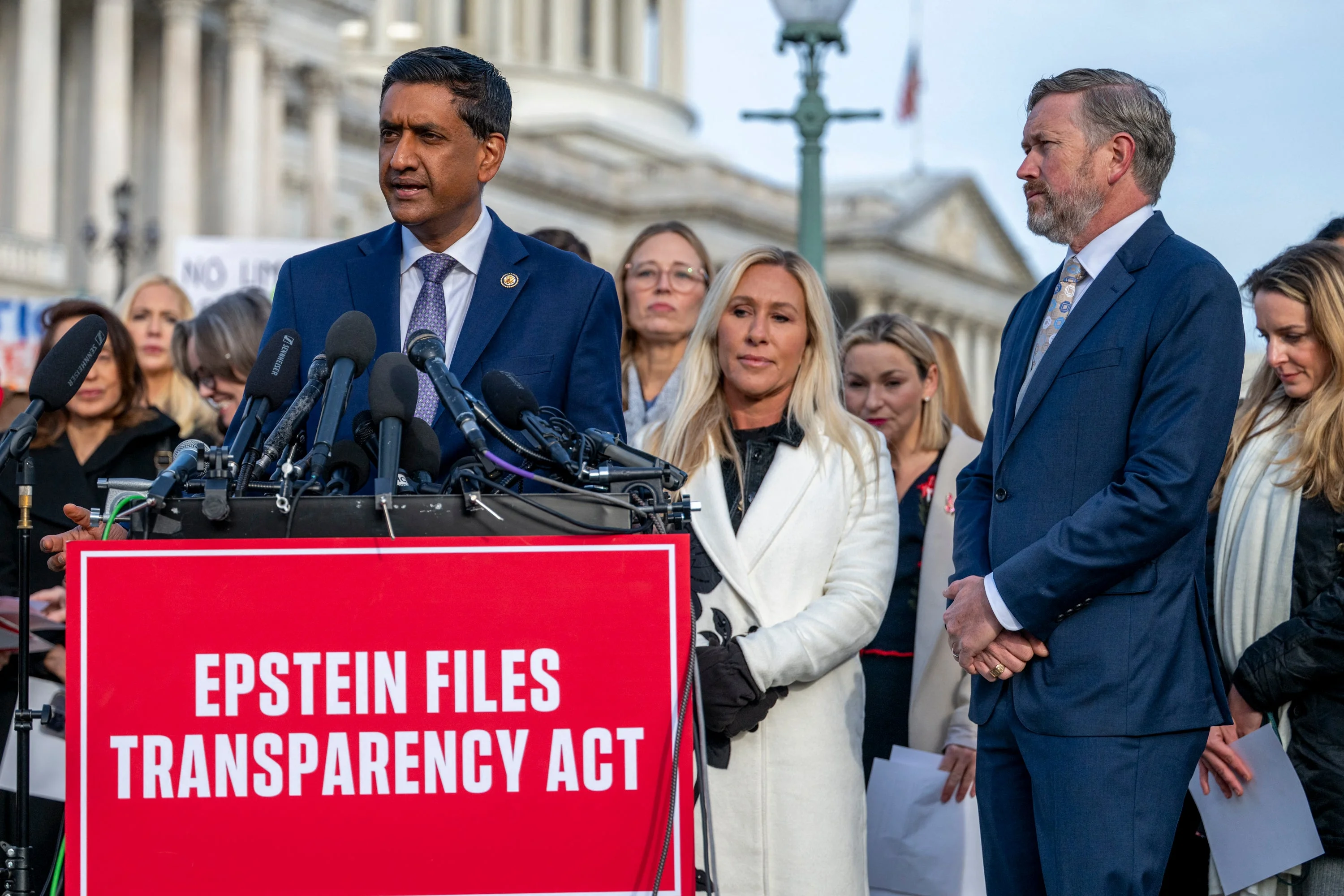 Massie, Khanna to visit DOJ to review unredacted Epstein files - 3