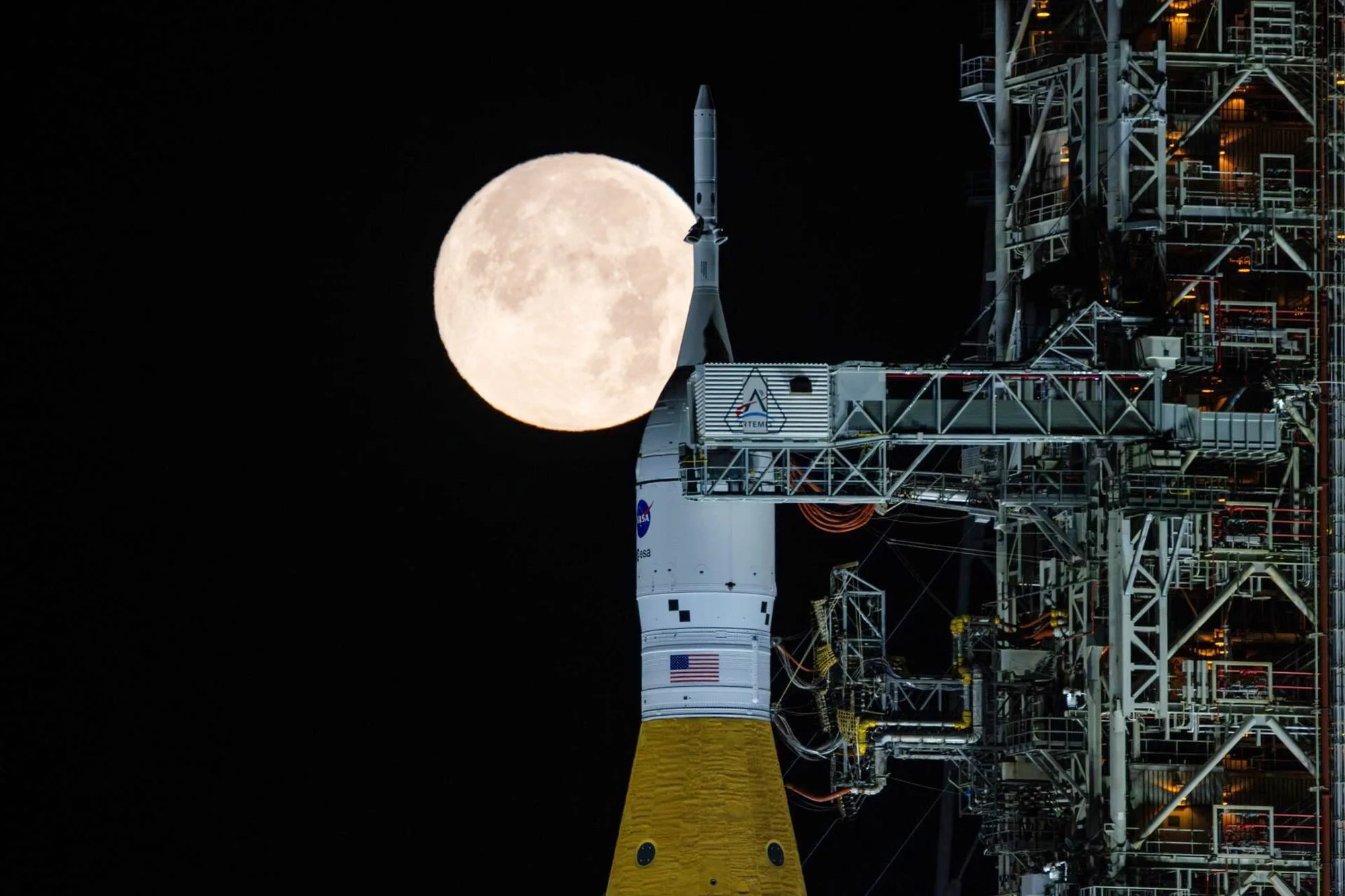 NASA conducts 2nd rocket fueling test that decides when astronauts head to moon - 3