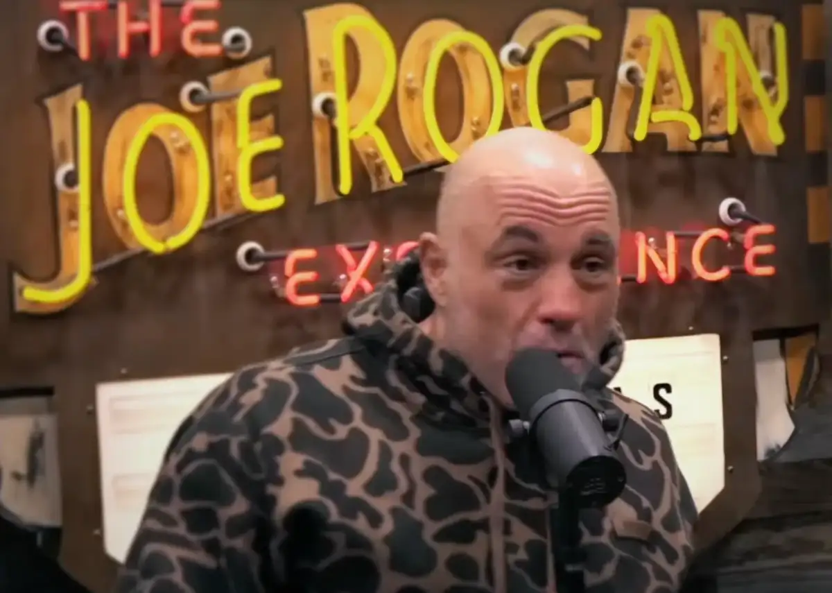 Rogan Argues Trump Launched War to Distract From Epstein Files... - 3