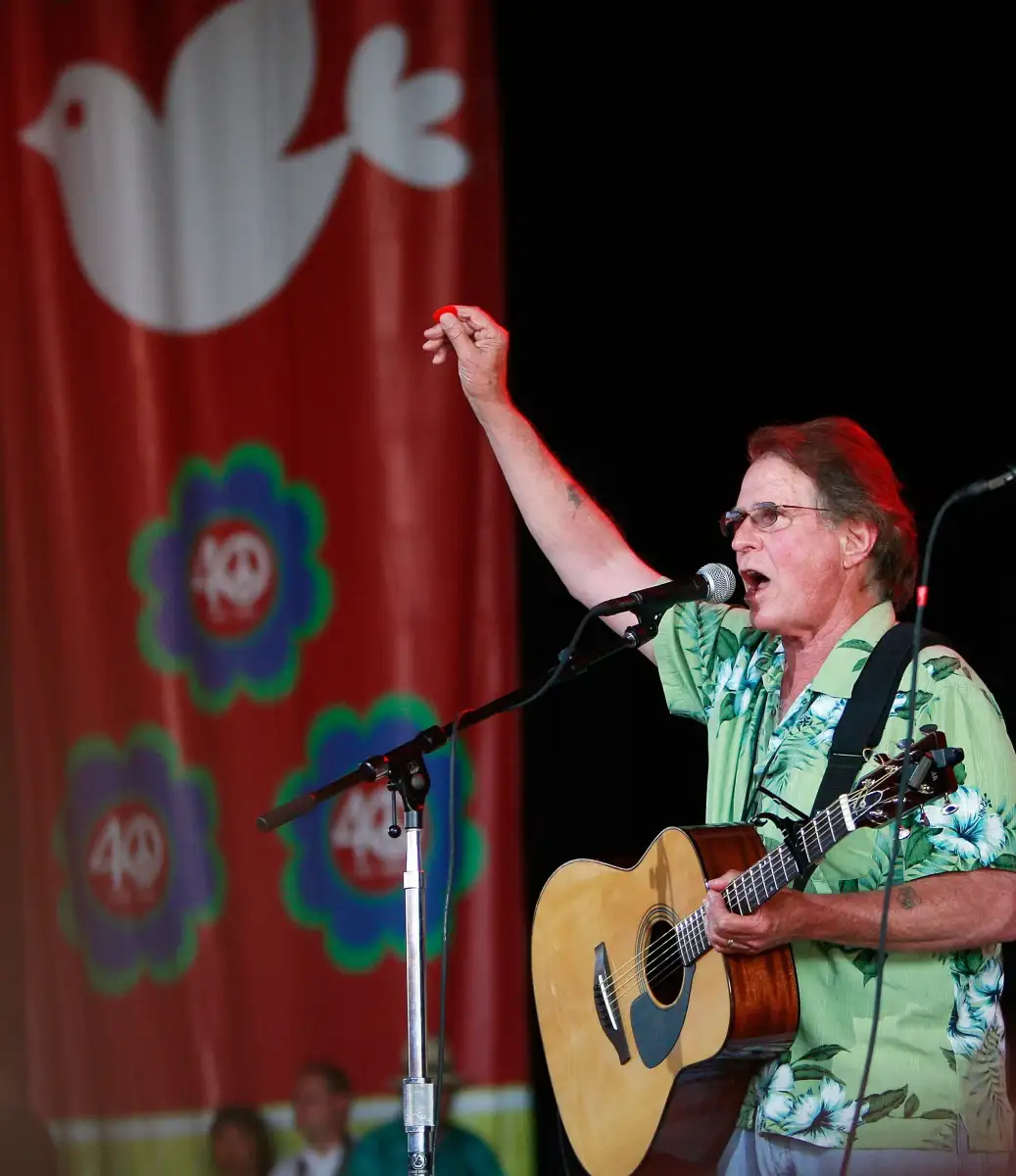 Country Joe McDonald dead at 84: Lead singer of famous 60s band passes after battle with Parkinson's - 1