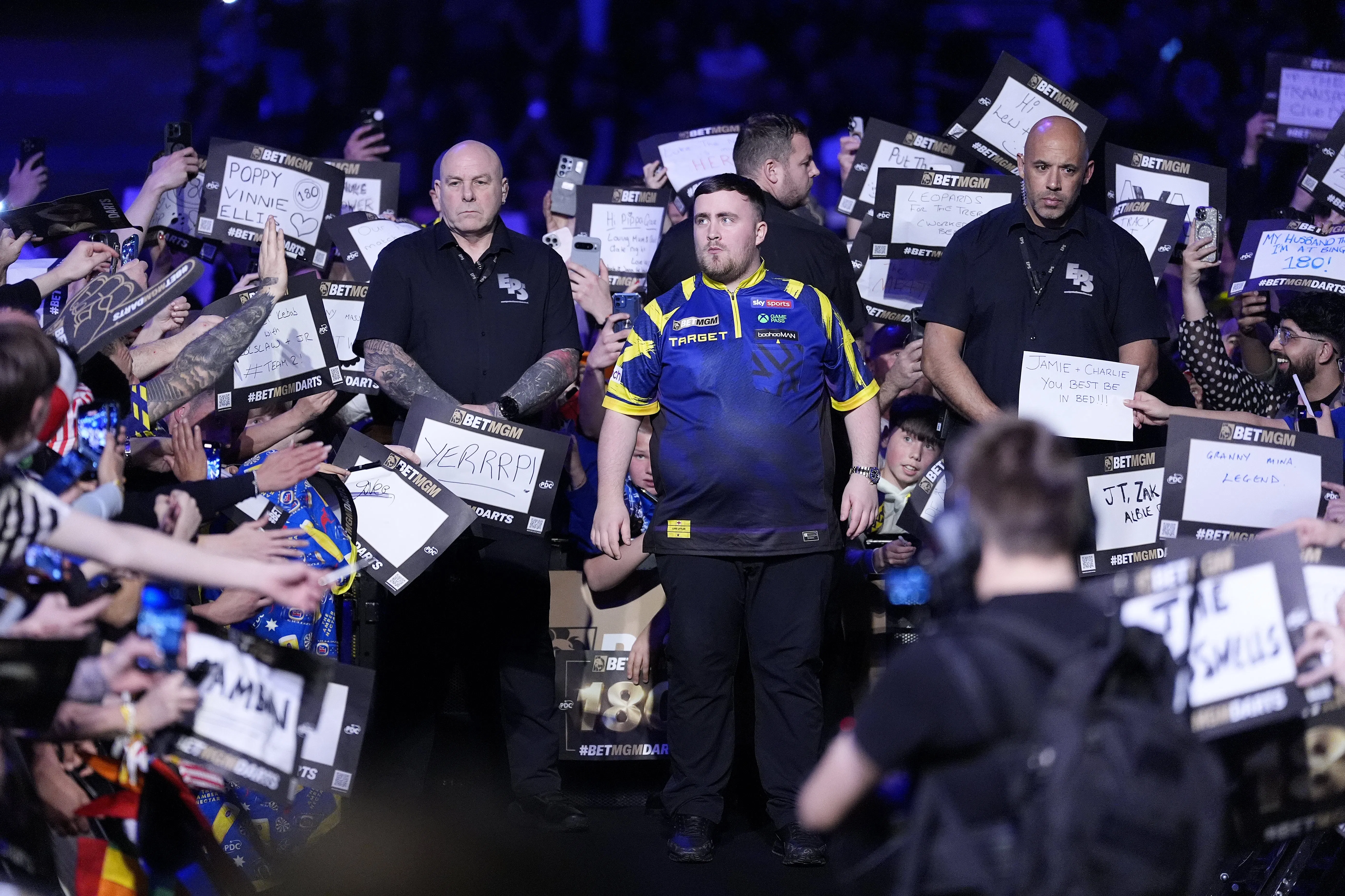 'Littler was out of order' - Van Veen seething after fiery clash in Manchester - 1