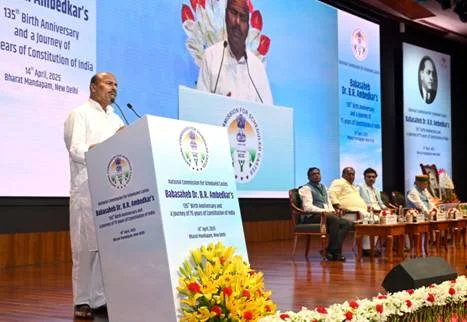 NCSC Chairman Kishor Makwana unveils Dr. B.R. Ambedkar statue in Dowleswaram - 2