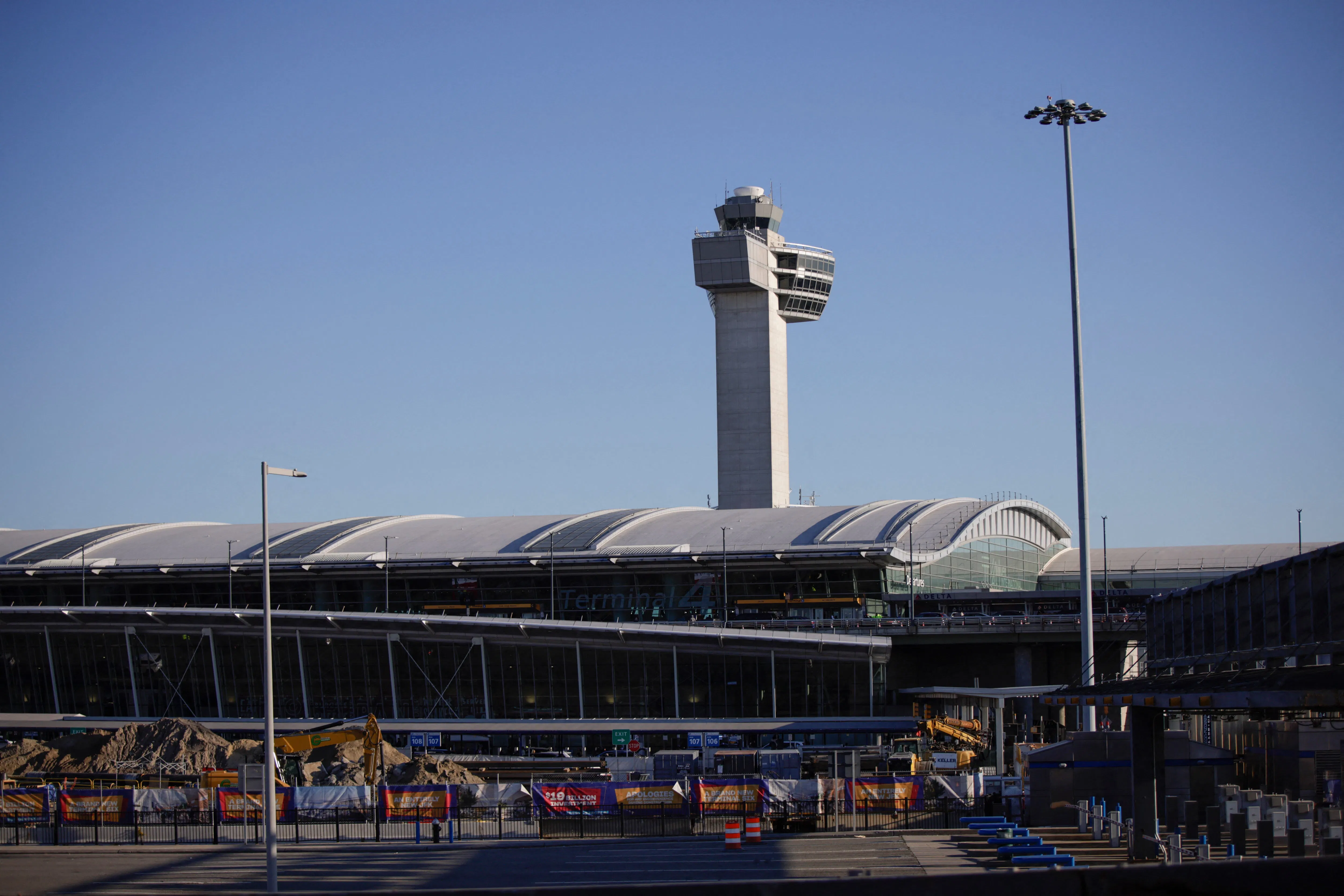 Trump’s new homeland security secretary mulls removing customs agents from international airports to punish sanctuary cities – live - 3