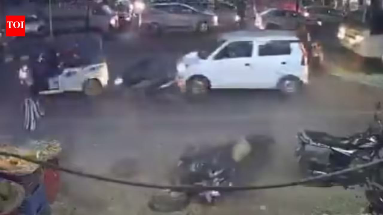 Lucknow accident: 6-year-old dead, several injured, 12th class student arrested | CCTV visuals - 4