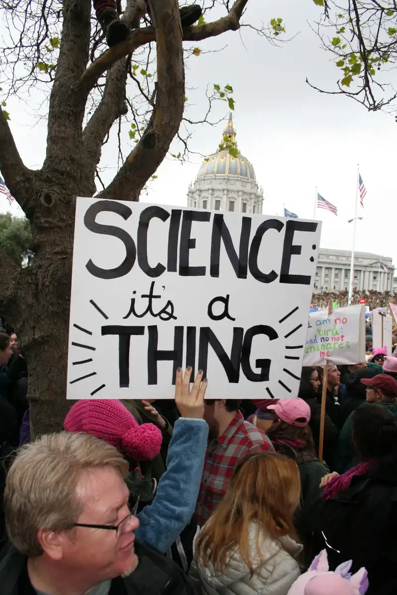 Could Trump be forced out of office? – podcast - 1