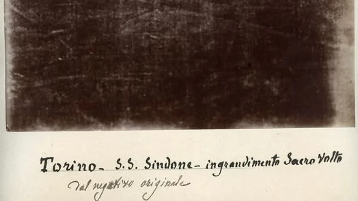 New evidence strengthens case of the Shroud of Turin as Jesus' burial cloth - 2