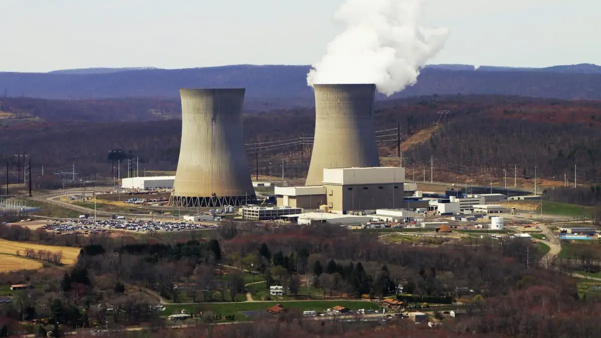 AI is spurring expansion of high-voltage power lines. Landowners, locals fight back - 1