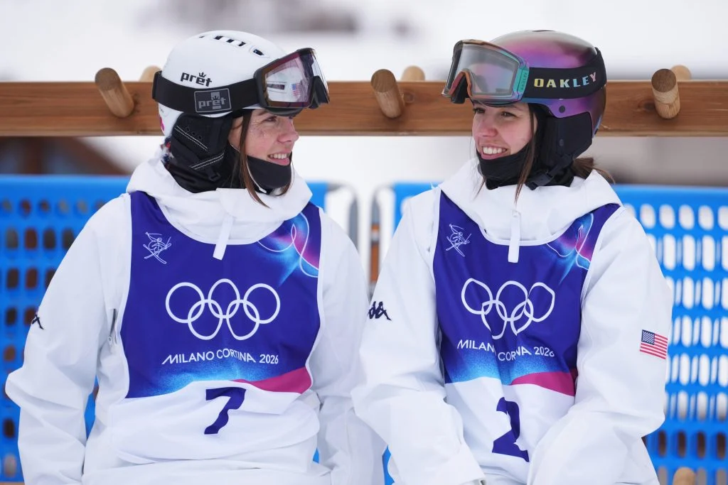 Winter Olympics 2026: Elizabeth Lemley flies to gold in moguls - 4