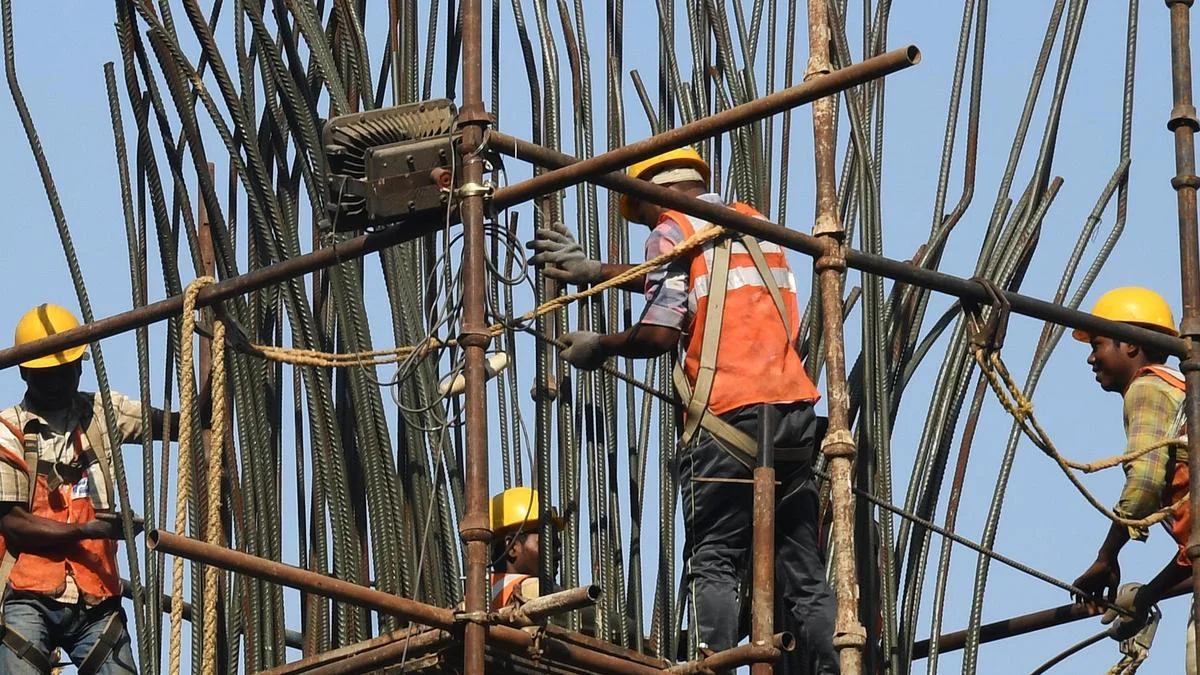 Mumbai: Part Of Metro Pillar Collapse in Mulund Leaves 1 Dead, 3 Injured - 2