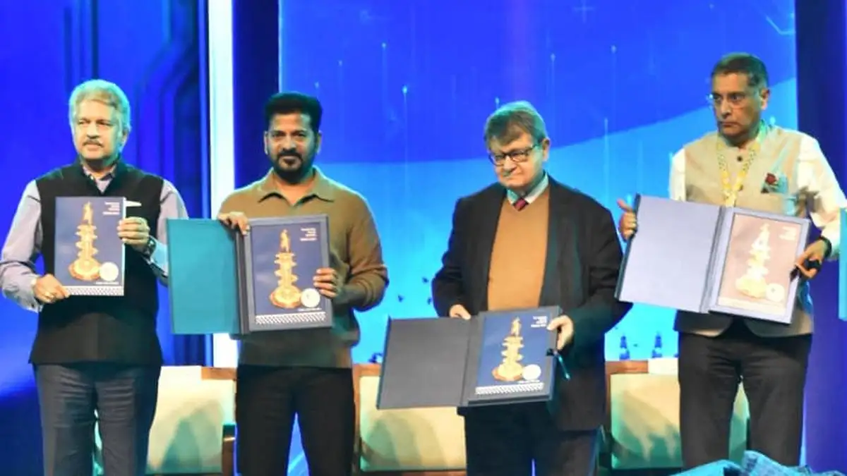 CM presents ‘Telangana Rising 2047’ vision document to Delaware State Governor - 2