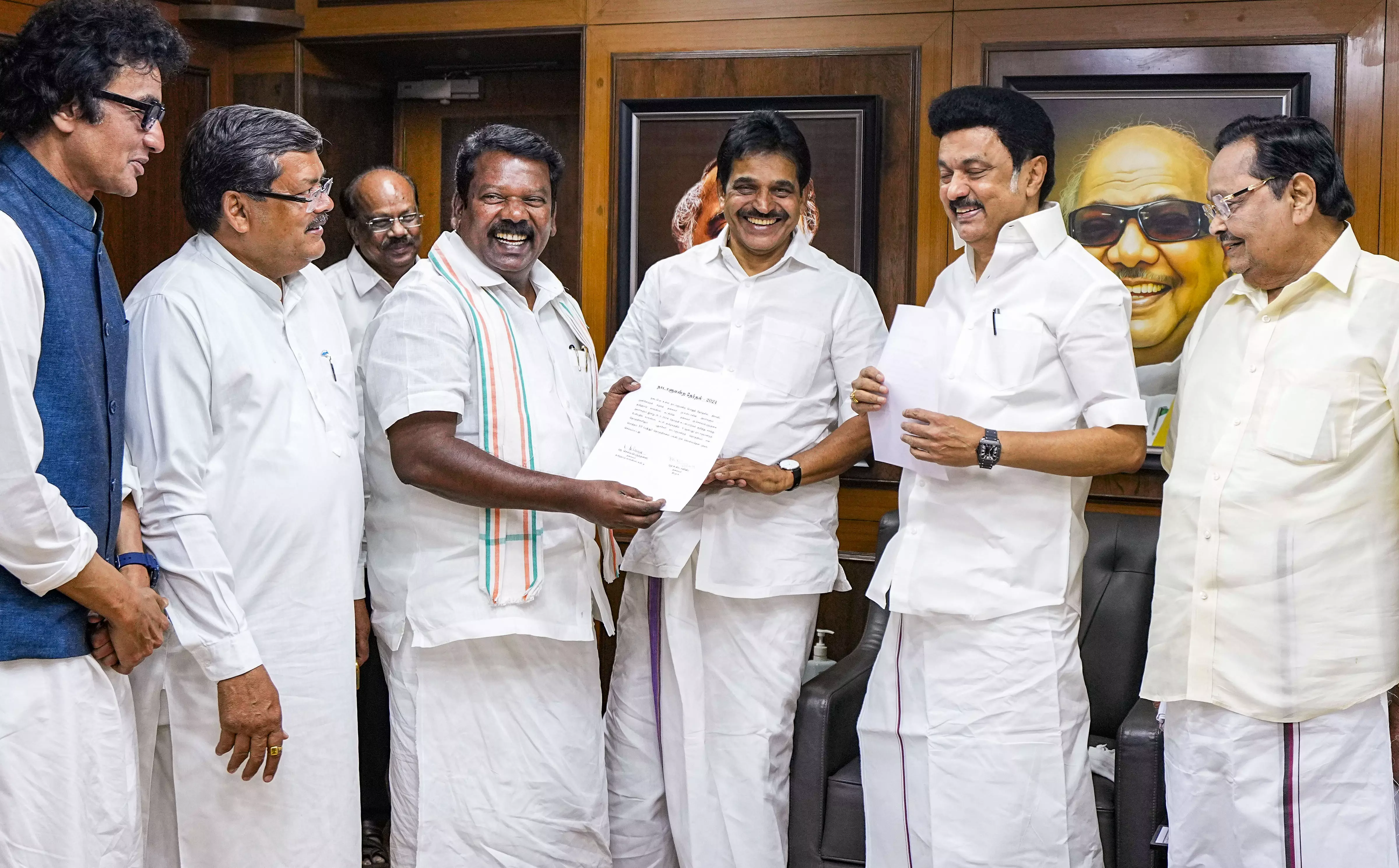 DMK Congress seat-sharing talks gather pace amid TVK speculation - 1
