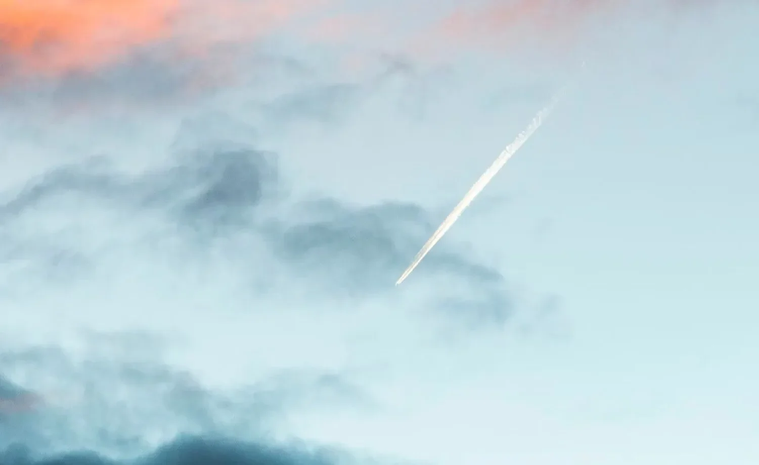 Daylight Fireball Meteor Seen Across Five States as 30,000 MPH Object Streaks Over East Coast - 1