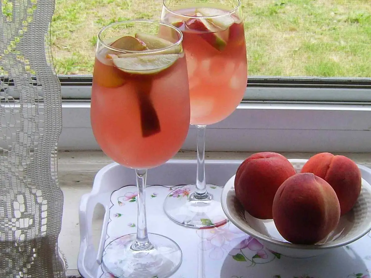 Virgin White Sangria With Peaches and Cherries - 3