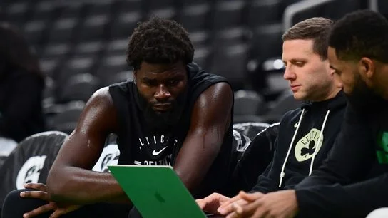 Neemias Queta throws down dunk over Luka Doncic early in Celtics-Lakers - 1