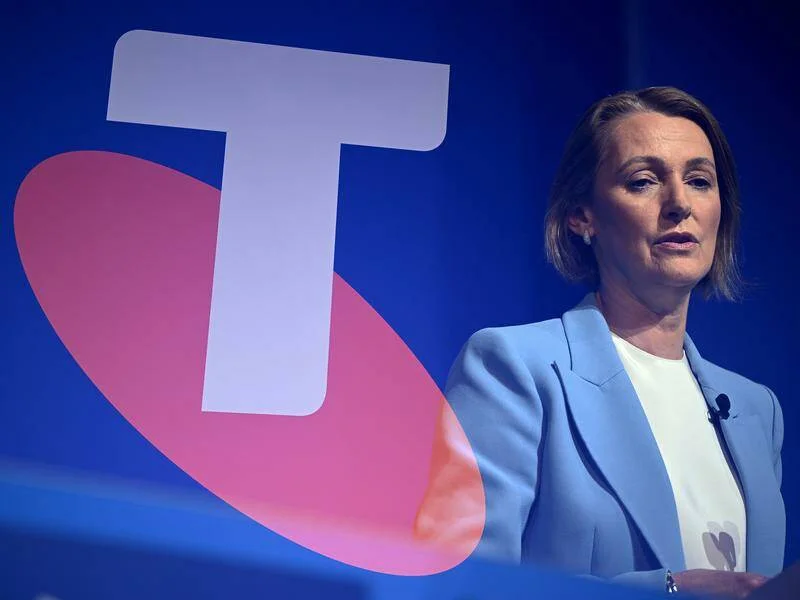 Telstra posts billion-dollar profit as job cuts deepen - 4