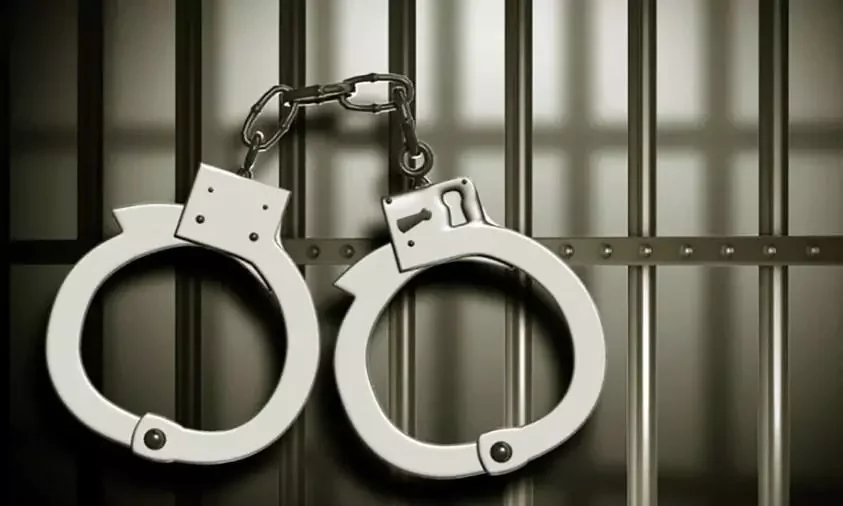 Two from T.N. held for house burglaries, ₹34 lakh worth property recovered - 1
