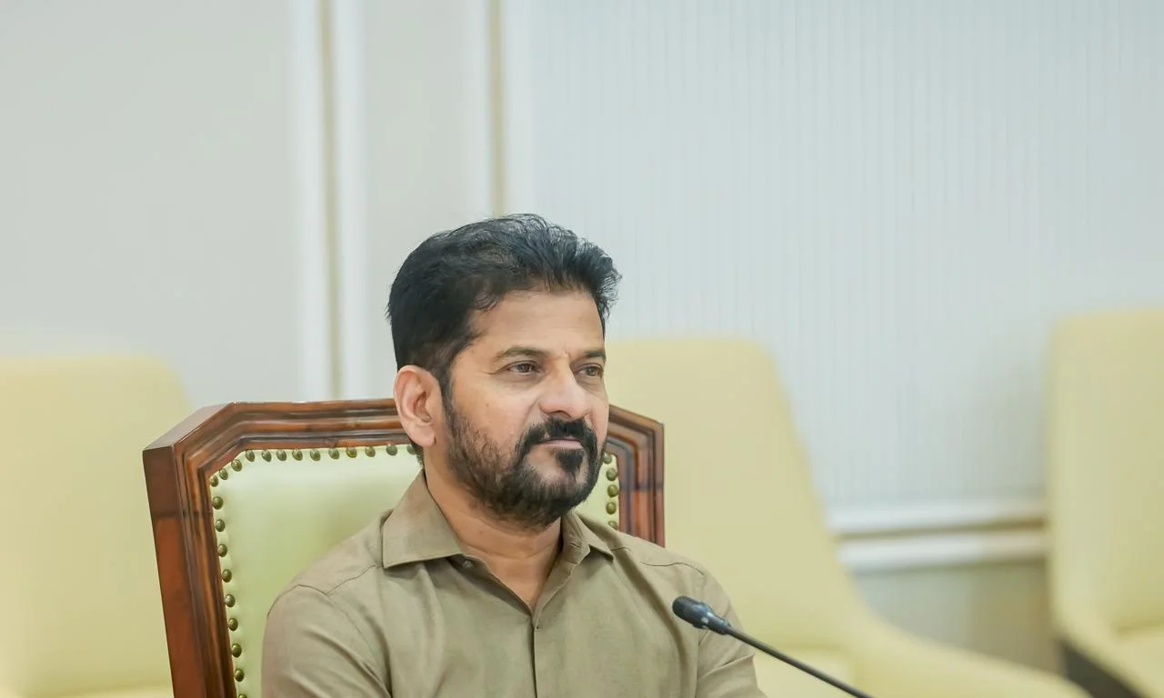 Congress top leadership holds review with Telangana CM and Ministers in New Delhi - 1