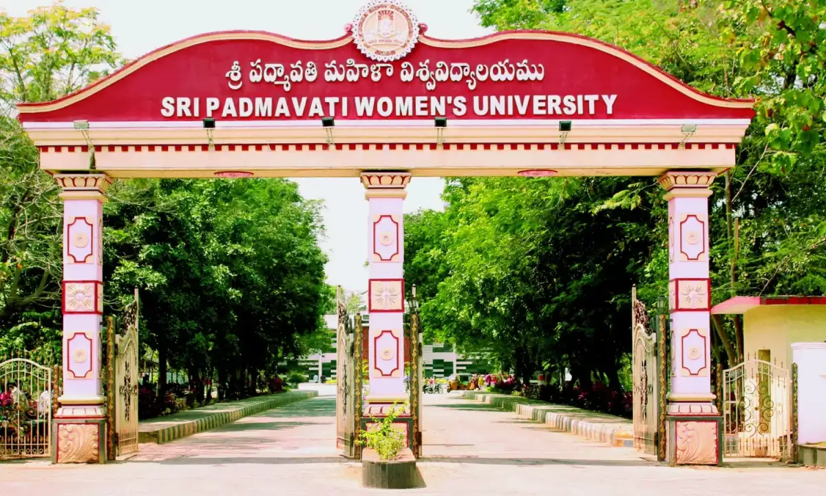 Commanders re-sign WR Treylon Burks - 4