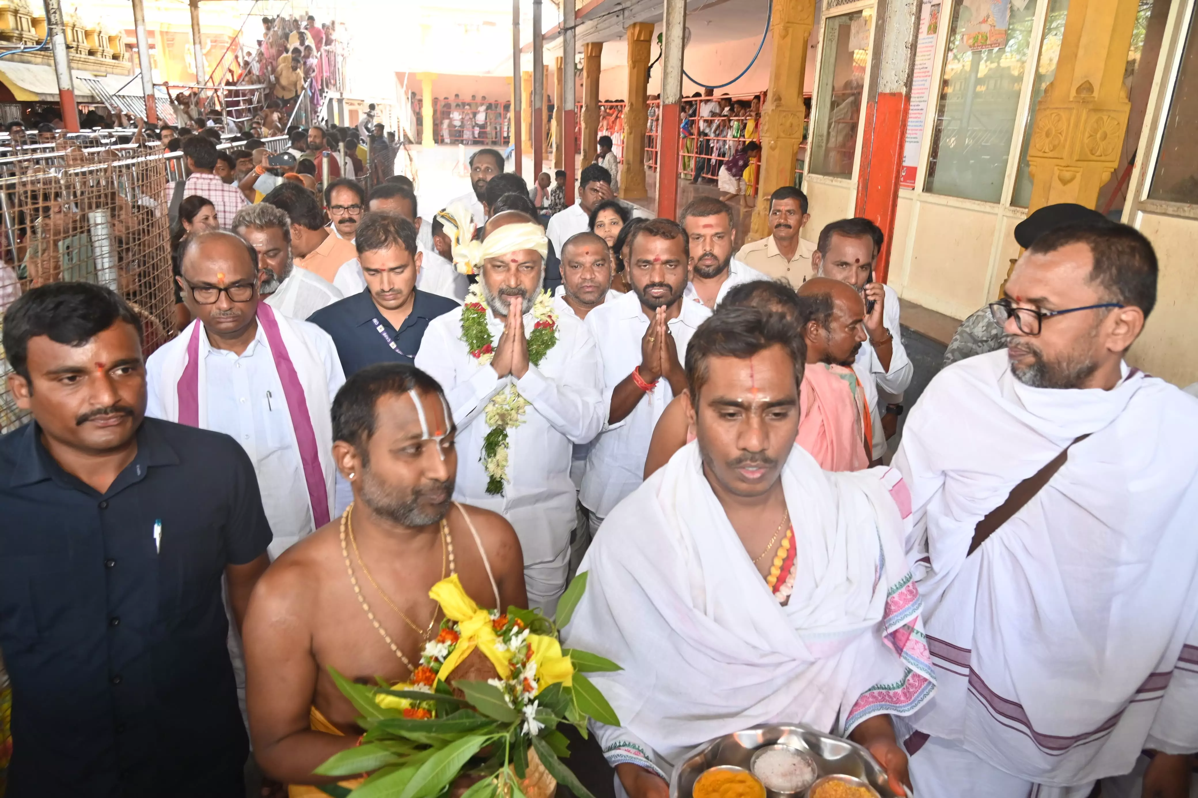 Bandi Sanjay inaugurates Jan Aushadi Kendra in Karimnagar - 1