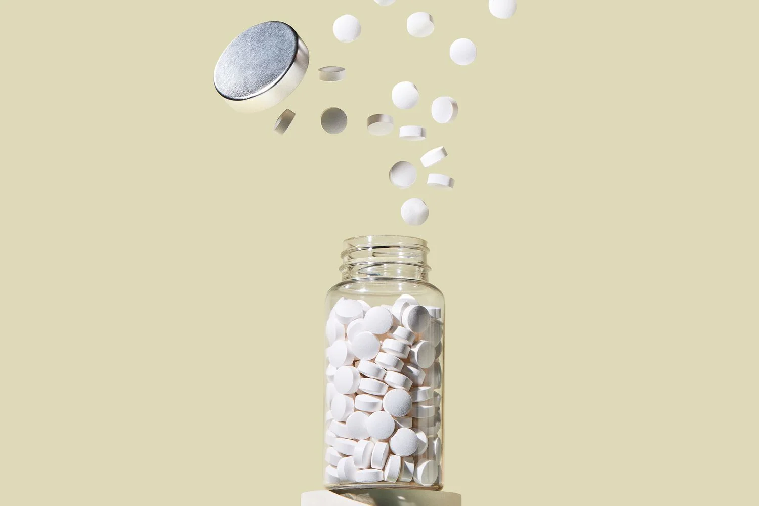 Why vitamin B12 is the new super supplement that can really make a difference to your multivitamin: Our definitive guide to nutrients, who REALLY needs them and precisely which ones stave off cognitive decline - 2
