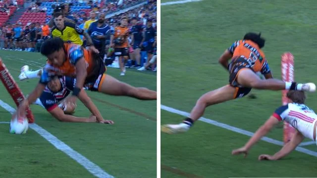 LIVE NRL: Knights denied opener for obstruction as Kikau magic gives Bulldogs lead - 4