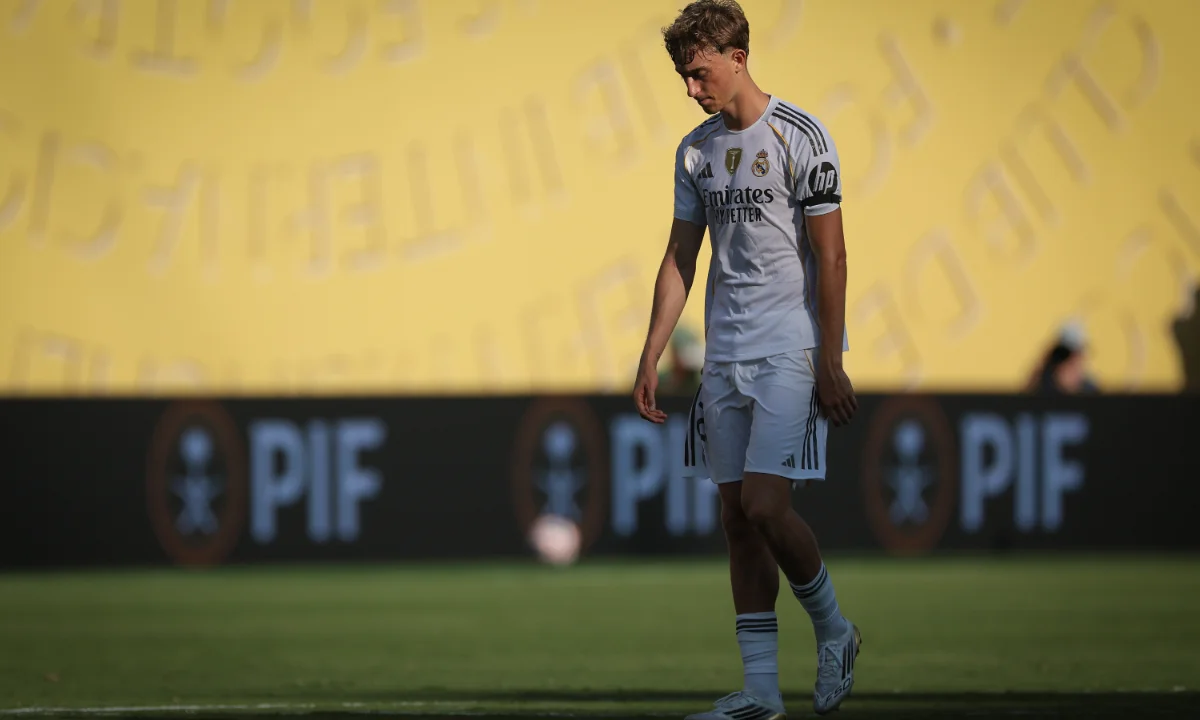 Real Madrid star Dean Huijsen is forced to apologise on Chinese social media platform after sharing 'racist' post - 3