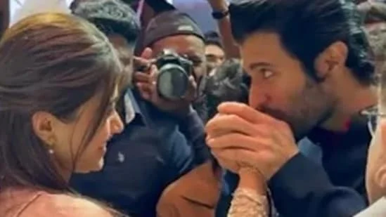 Vijay Deverakonda – Rashmika Mandanna wedding invite goes viral; also reveals March 4 as the reception date - 3