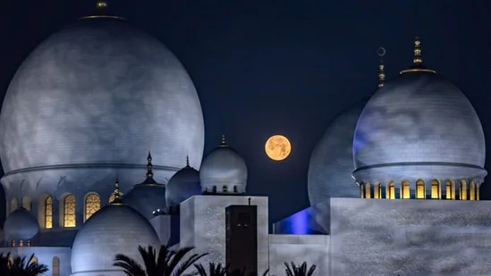 Ramadan 2026 Moon Sighting Date, Timings Live Updates: Gulf nations mark start of Ramadan; Dubai HR Dept. revises public sector working hours - The Indian Express - 4