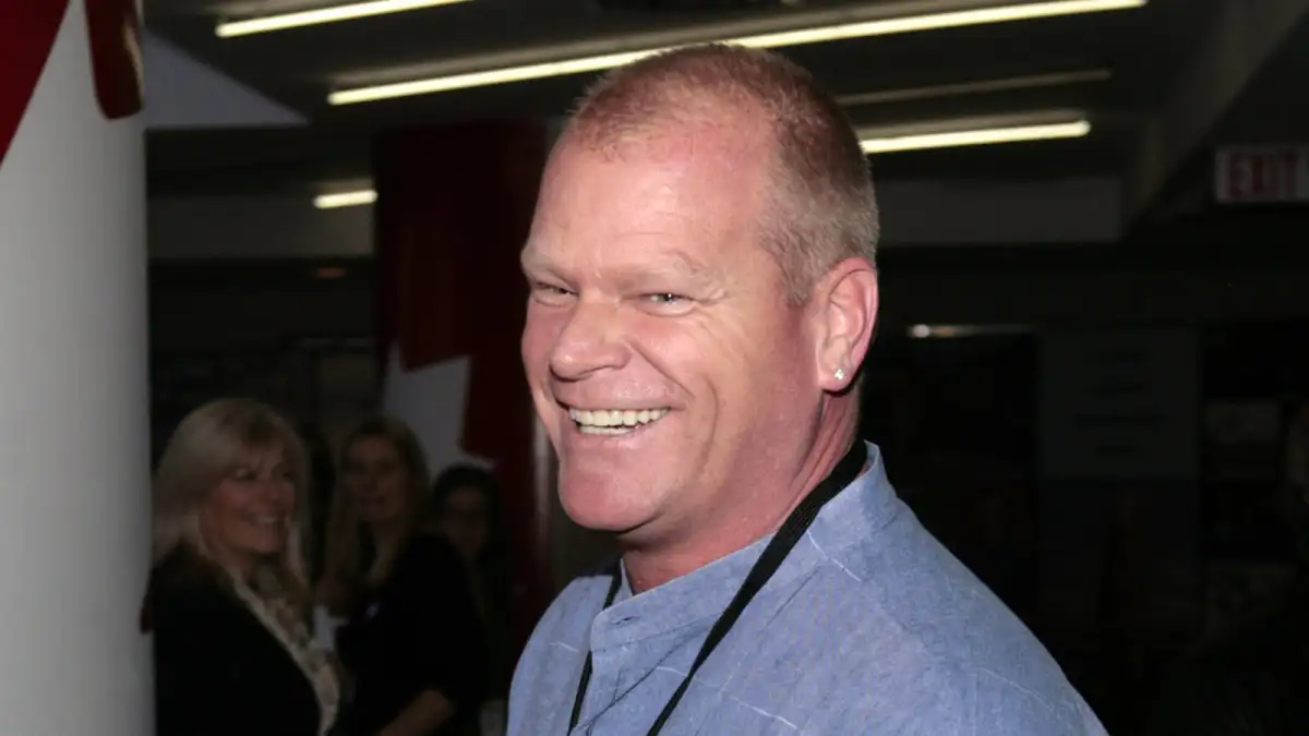 Mike Holmes' Money-Saving Tip For A Kitchen Remodel - 1