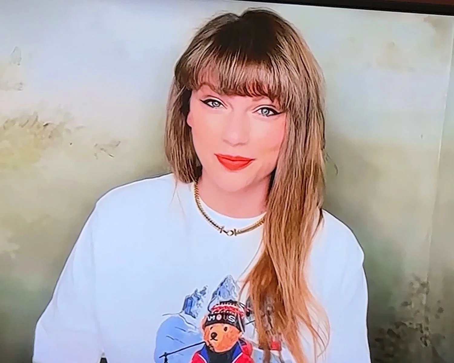 Taylor Swift makes special appearance for Team USA during Winter Olympics - 4