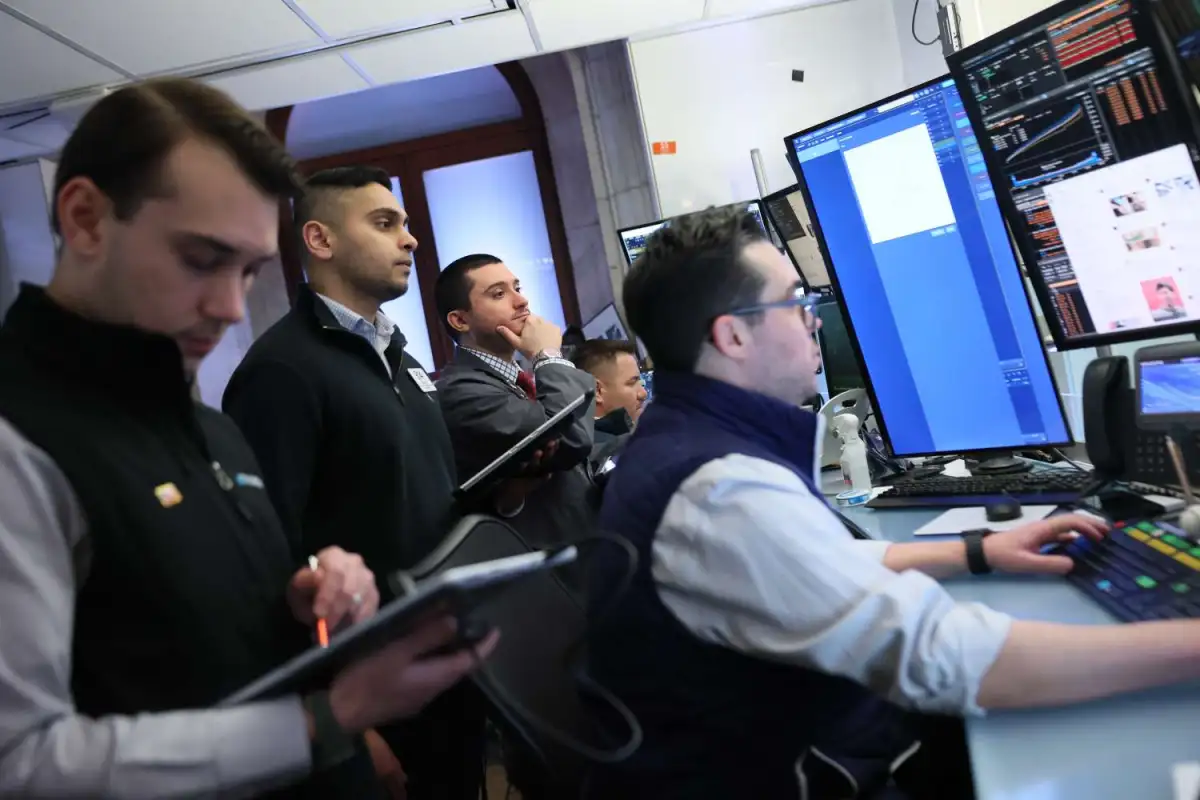 Dow stock jumps 4.5% on JPMorgan upgrade amid oil surge - 2