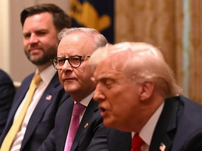 Rosamund Pike breaks down in tears during emotional curtain call for Inter Alia press night as her West End performance receives rave reviews - 4