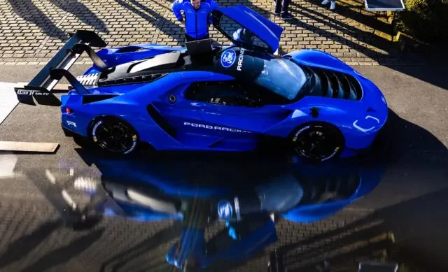 Ford GT Mk IV sets Nürburgring record for gas-powered cars - 3