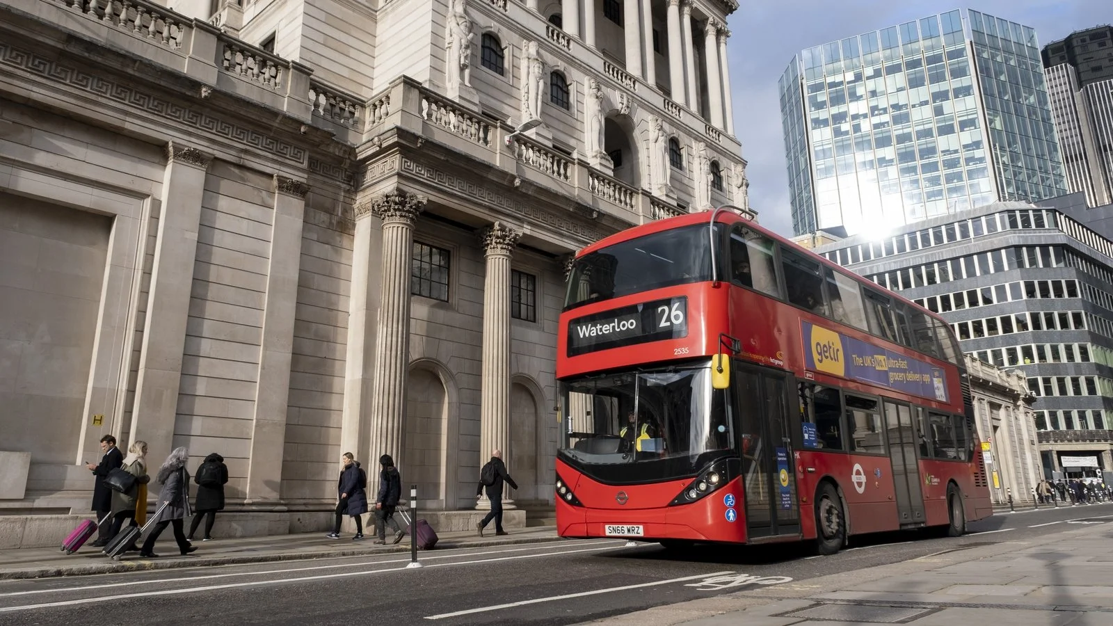 UK economy grew by 0.1% in final quarter of 2025 - 4