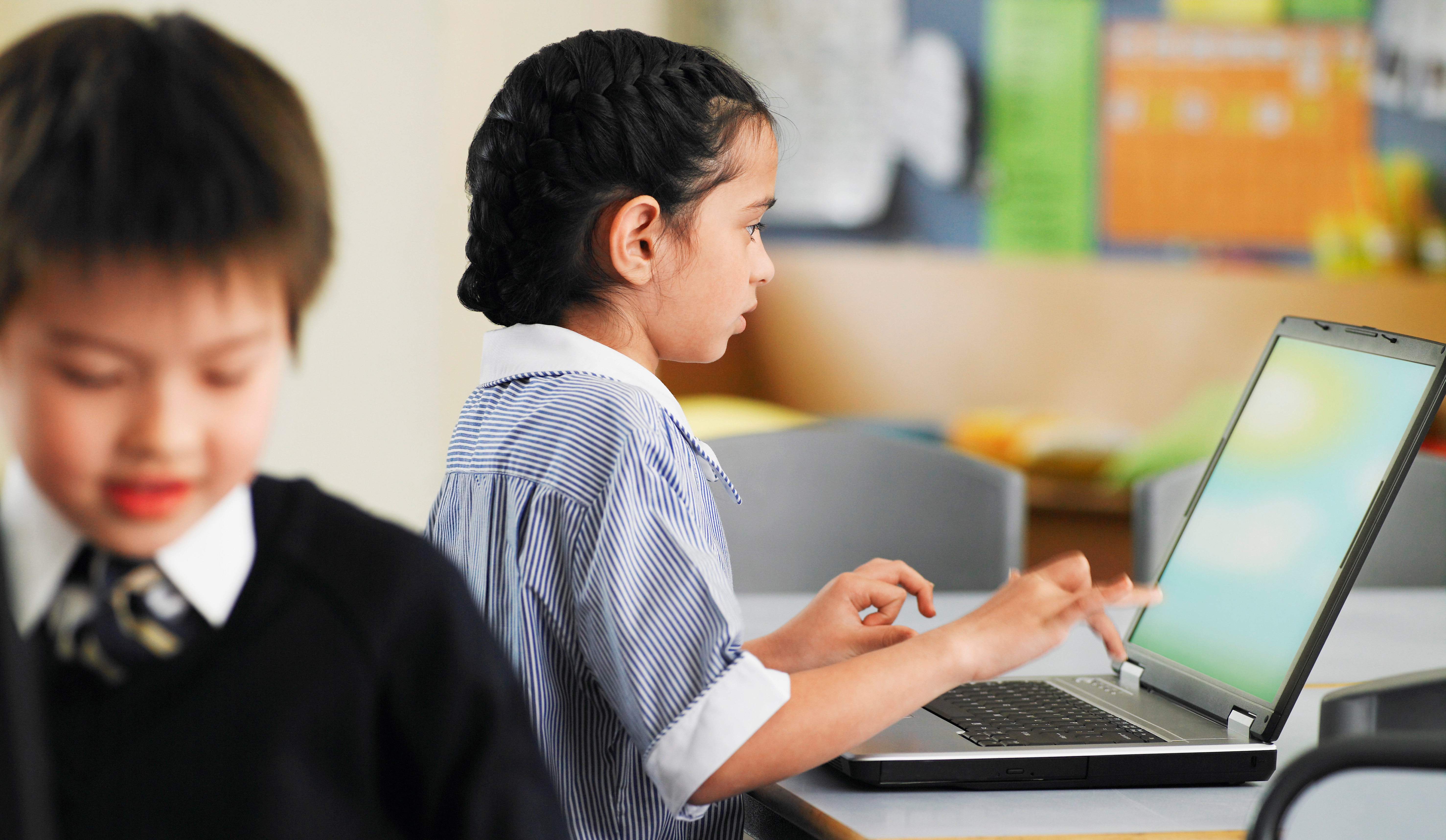 Technical glitch sees NAPLAN test disrupted for more than 1 million students - 1