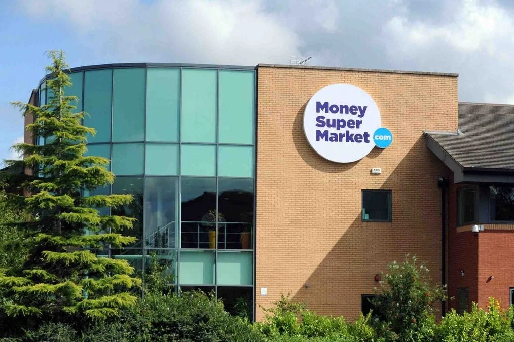 UK wealth manager and price comparison site shares fall amid AI fears - 1