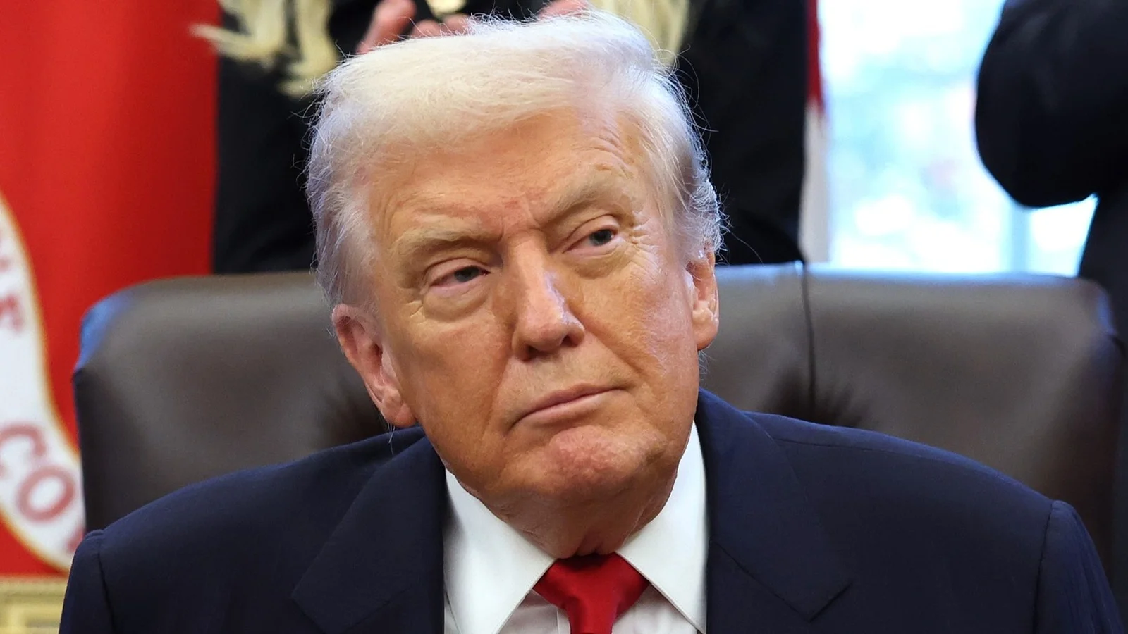 Donald Trump Roasted Over 'Ghostly' Look as Rare Photo Shows POTUS Without Famous 'Orange' Makeup - 3