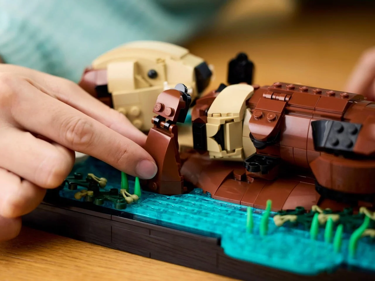 The Incredibly Cute LEGO Floating Sea Otters Set Is Now Up for Preorder - 3