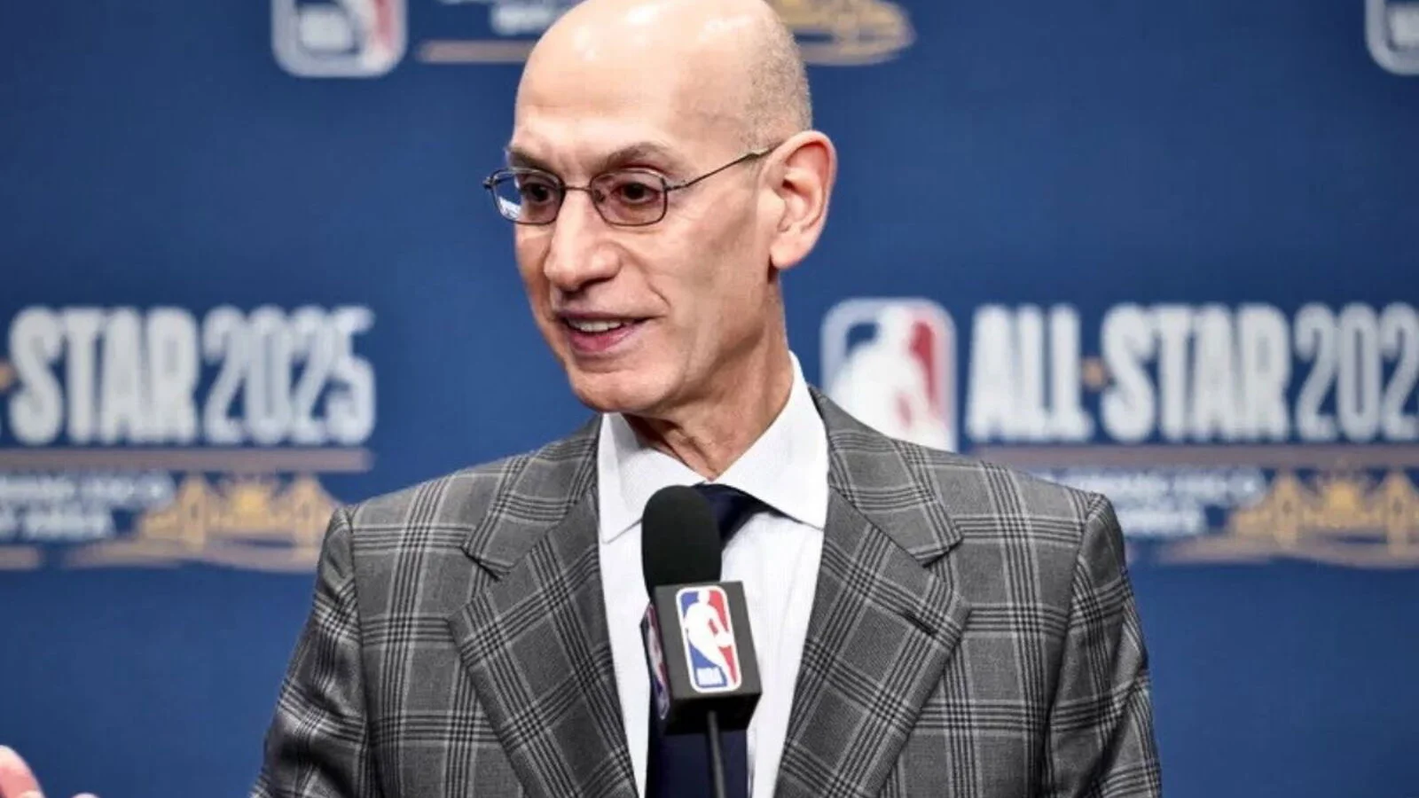 NBA 2026 Update: LeBron James Defies Age Record as League Fines Jazz, Pacers on Tanking - 3