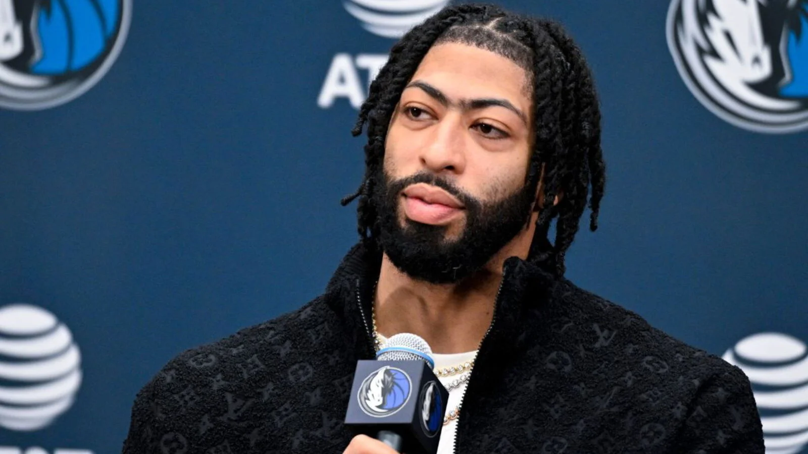 Anthony Davis reportedly expected to sit for rest of season after trade to Wizards - 1